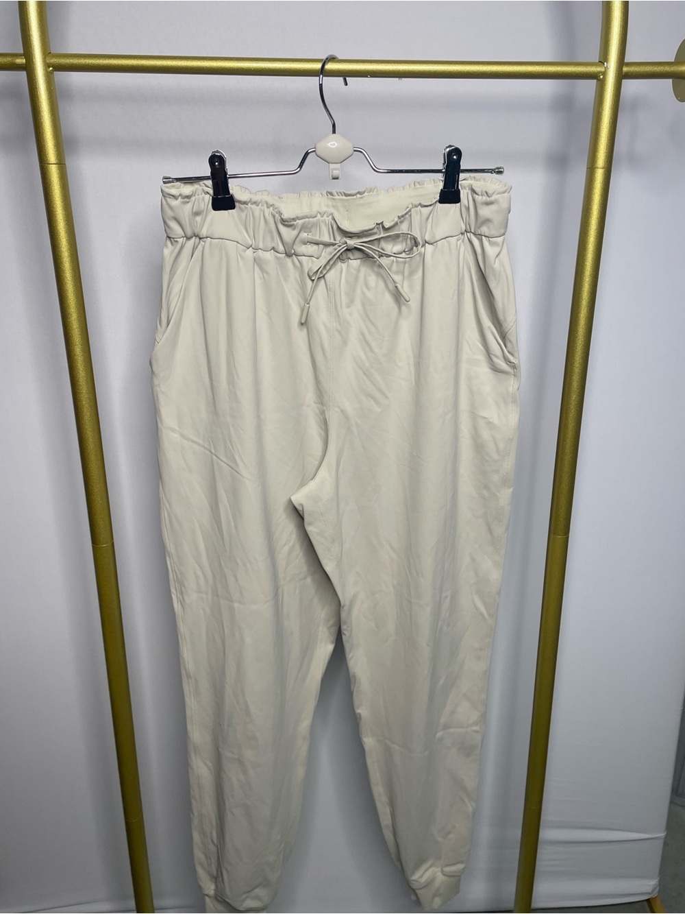 Lululemon Stretch High Rise Jogger Luxtreme in Prosecco